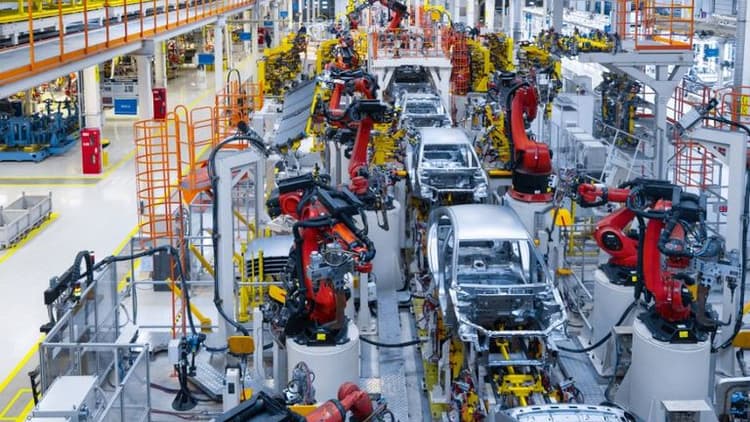 U.S. Industrial Production Contracts Amid Economic Volatility