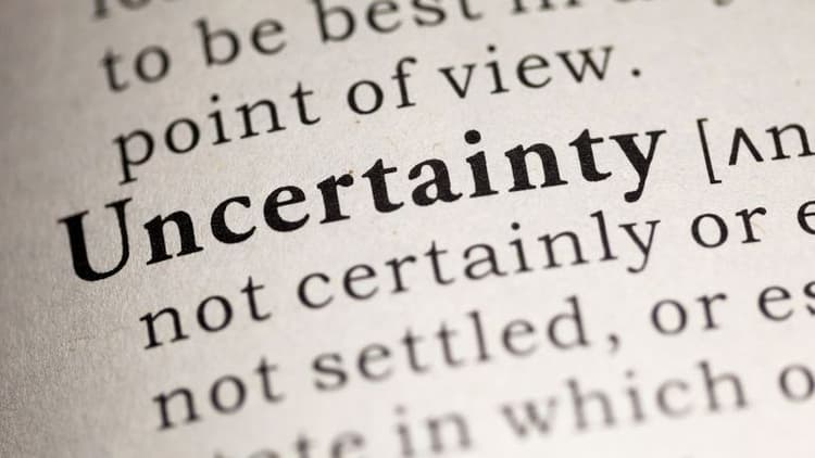 UK Private Sector Confronts Unprecedented Economic Challenges as Uncertainty Deepens