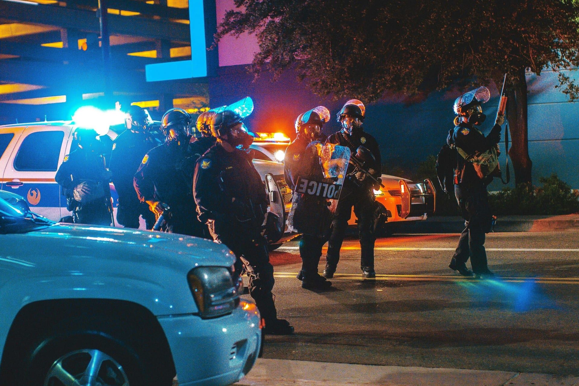 Seven San Antonio Police Officers Injured in Stone Oak Standoff