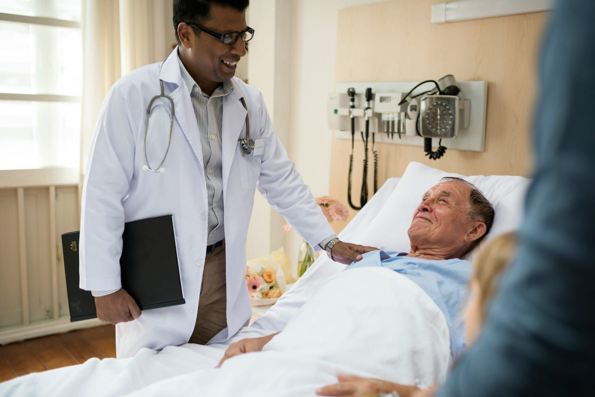 Healthcare Systems Struggle to Adapt Amid Omicron Surge