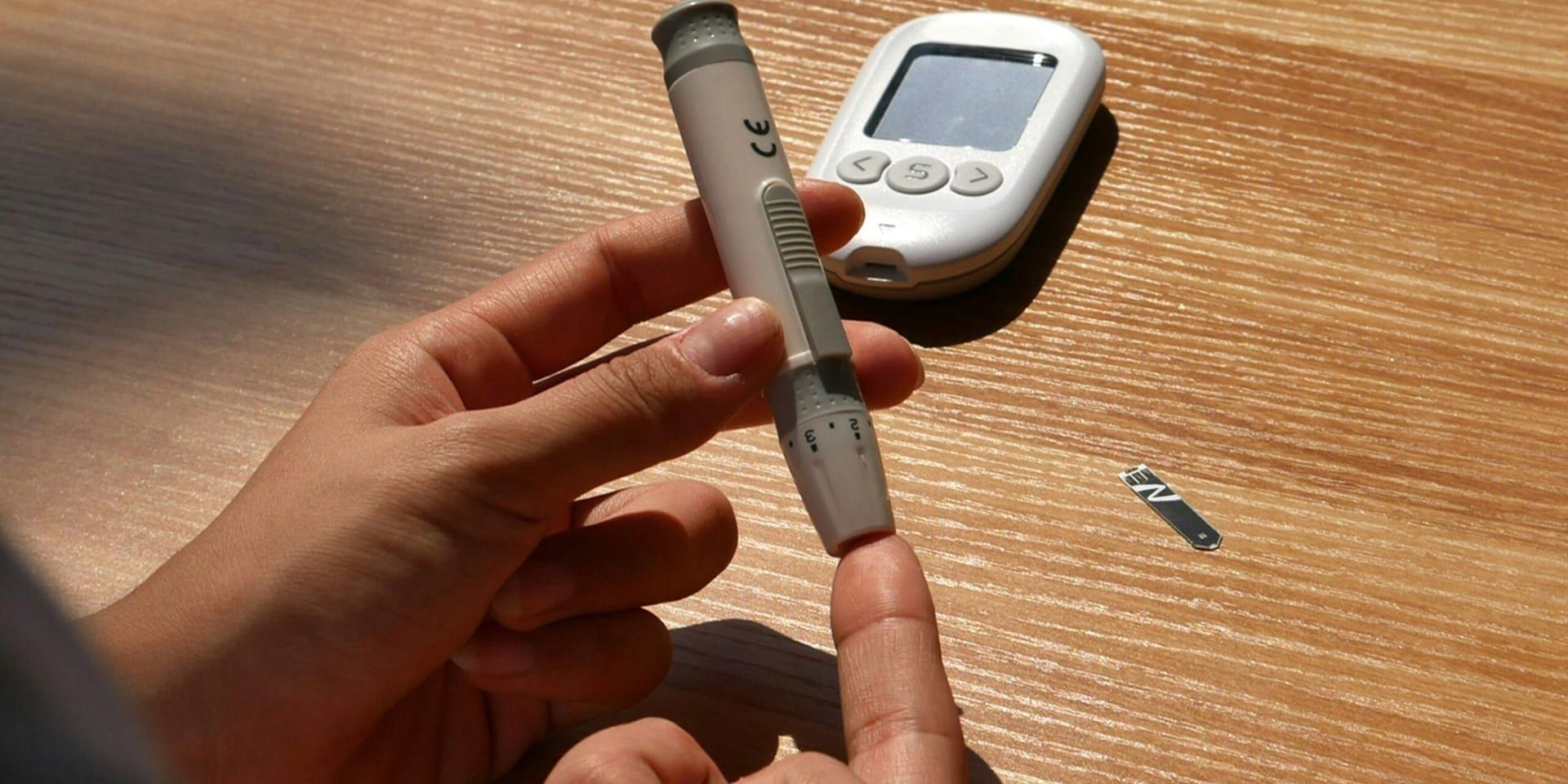 FDA Approves Continuous Glucose Monitor for Over‑the‑Counter Purchase Nationwide