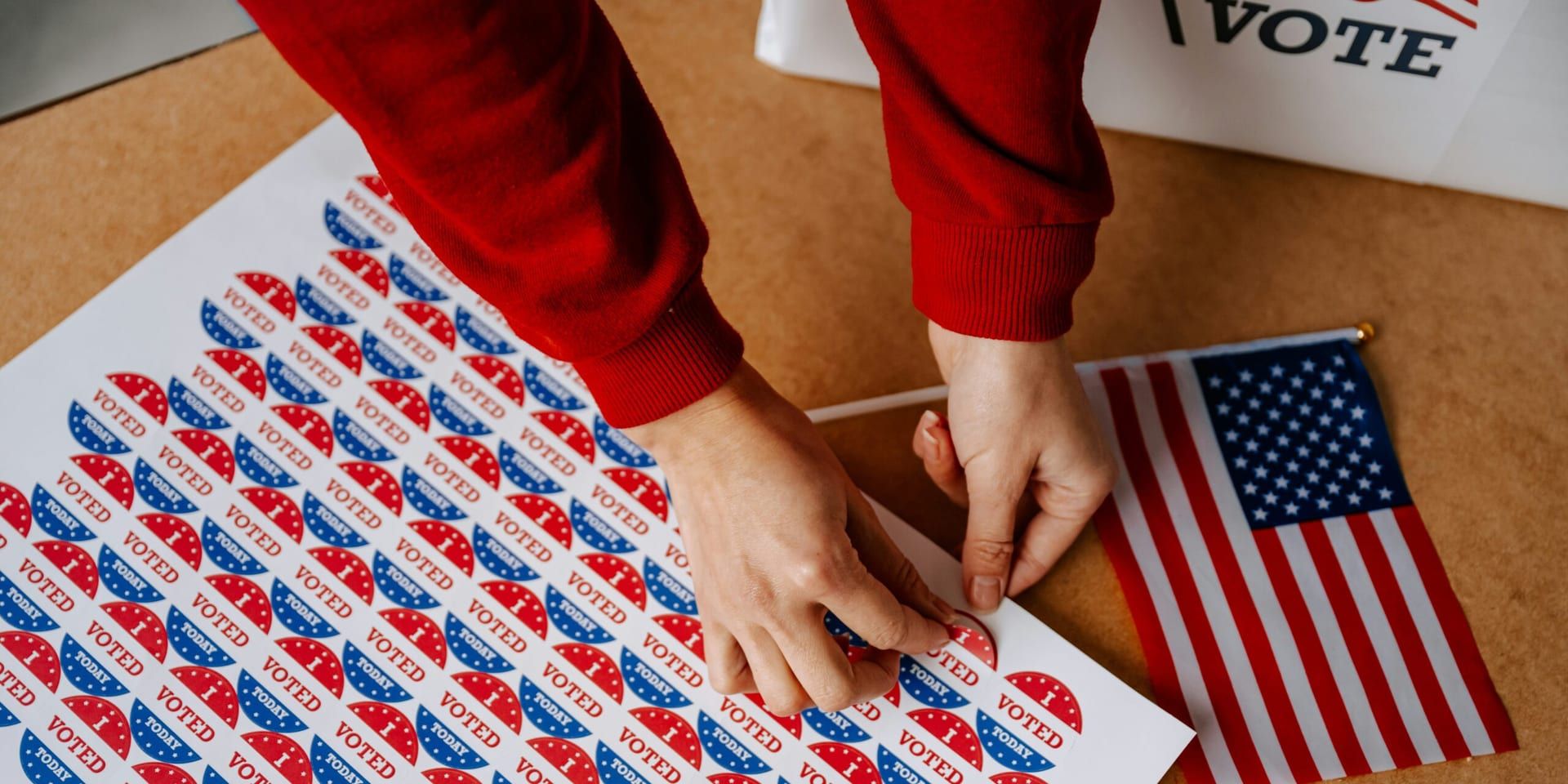 Texans Head to the Polls as Early Voting Opens on 17 Proposed Constitutional Amendments
