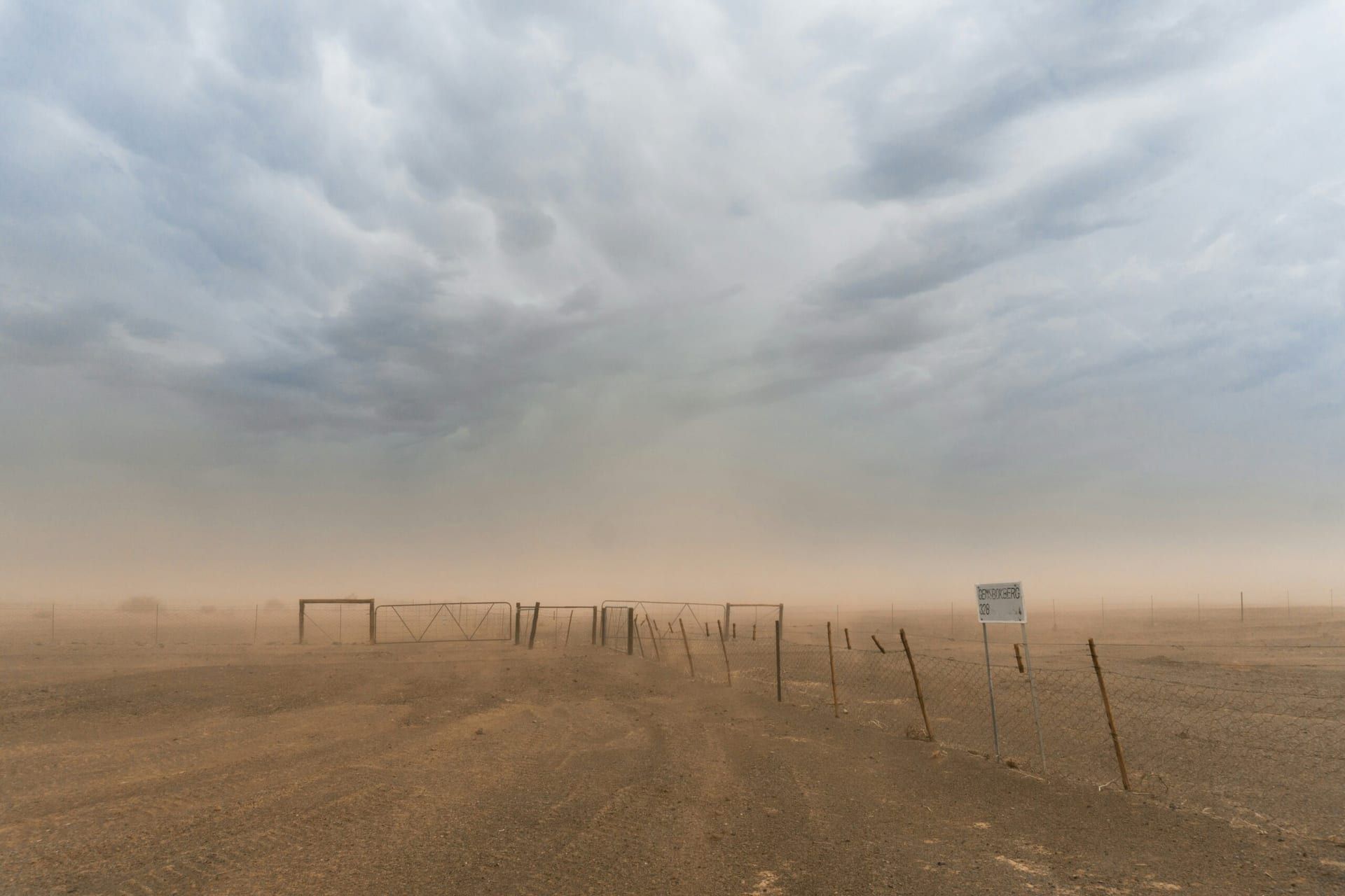 Severe Dust Storm Causes Multi-Vehicle Crashes and Highway Closures in West Texas