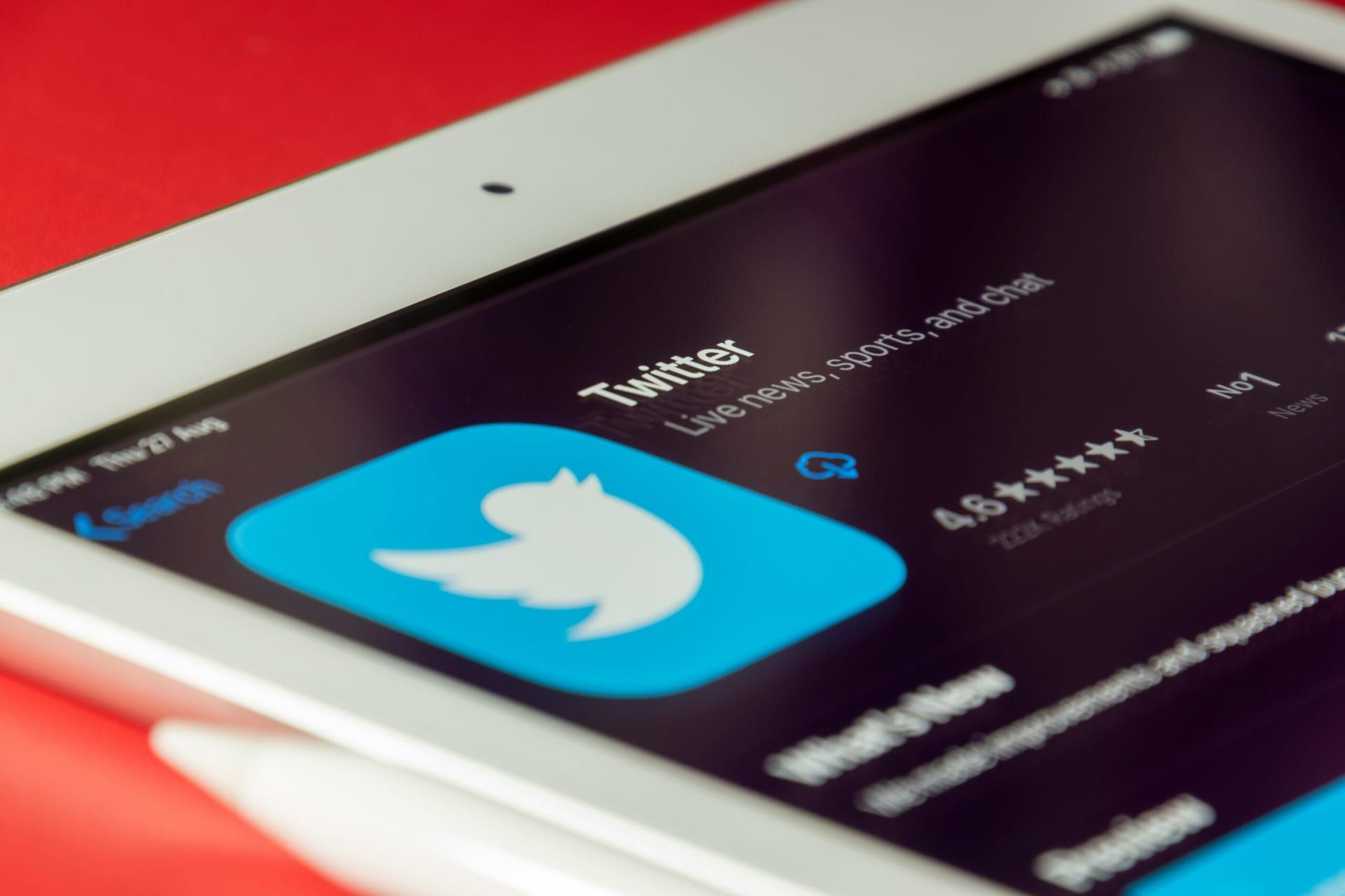 Elon Musk Finalizes $44 Billion Deal to Acquire Twitter